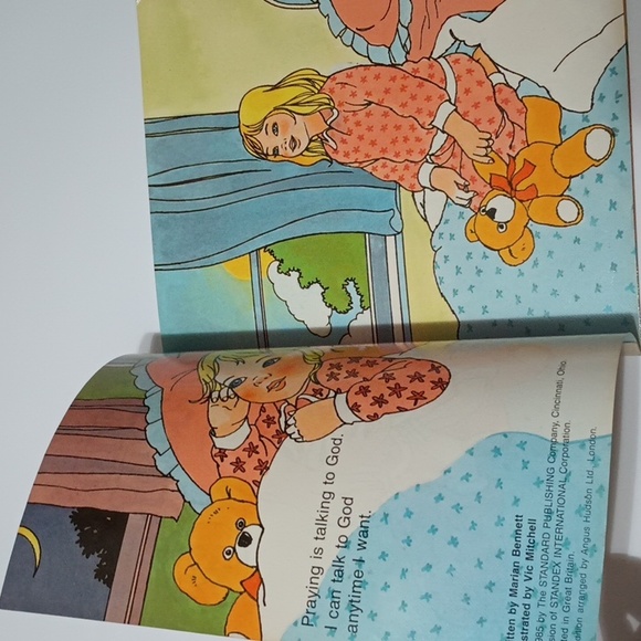 VTG 1985 I Learn to Pray Wipe Clean Religious Book ISBN 0-87239-953-2 - Picture 2 of 11